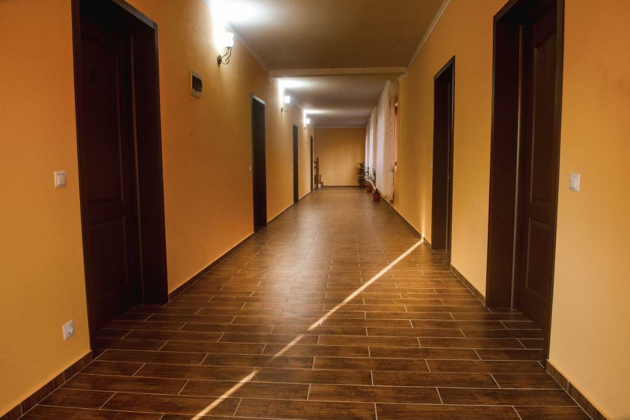 Casa Pop Hotel Săpînţa Екстериор снимка