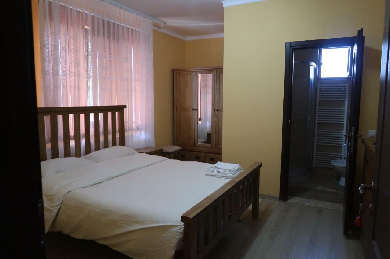 Casa Pop Hotel Săpînţa Екстериор снимка