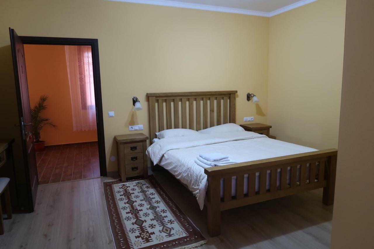 Casa Pop Hotel Săpînţa Екстериор снимка